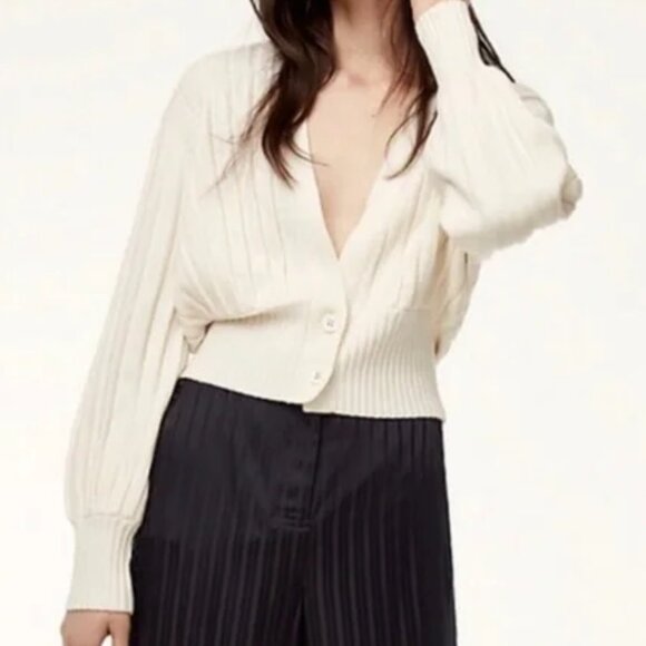 Wilfred Aritzia Thais Plunge Front Wool Blend Cardigan In Birch Size XS - Picture 3 of 16